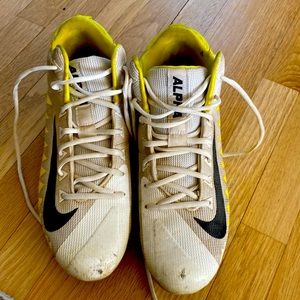 Mens Size 11 Nike Football Cleats